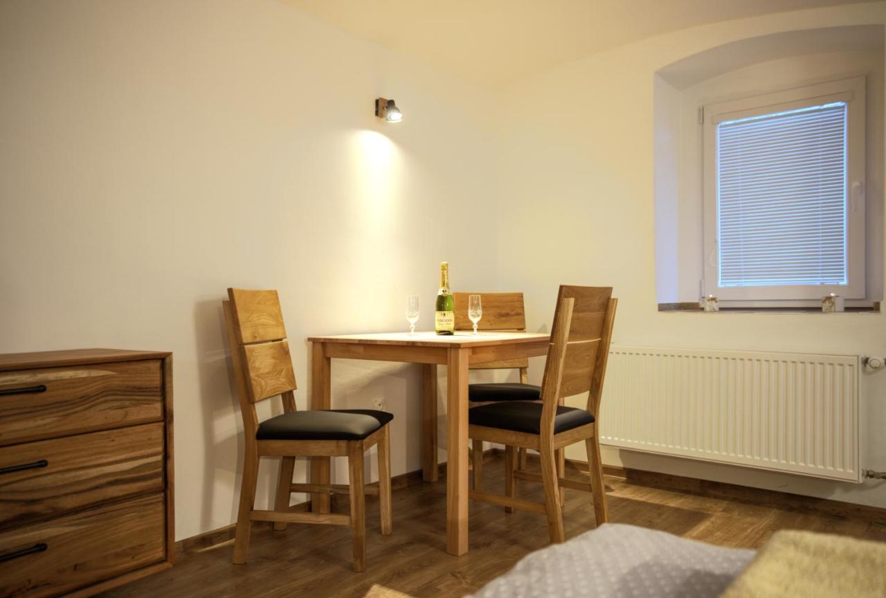 Apartmánek mezi kopci Apartamento Jáchymov Exterior foto